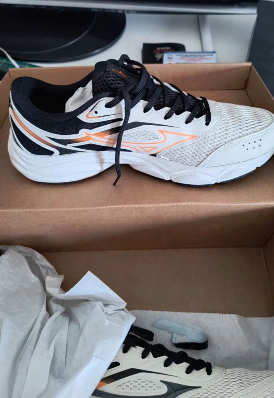 Tênis Mizuno Hawk 5,