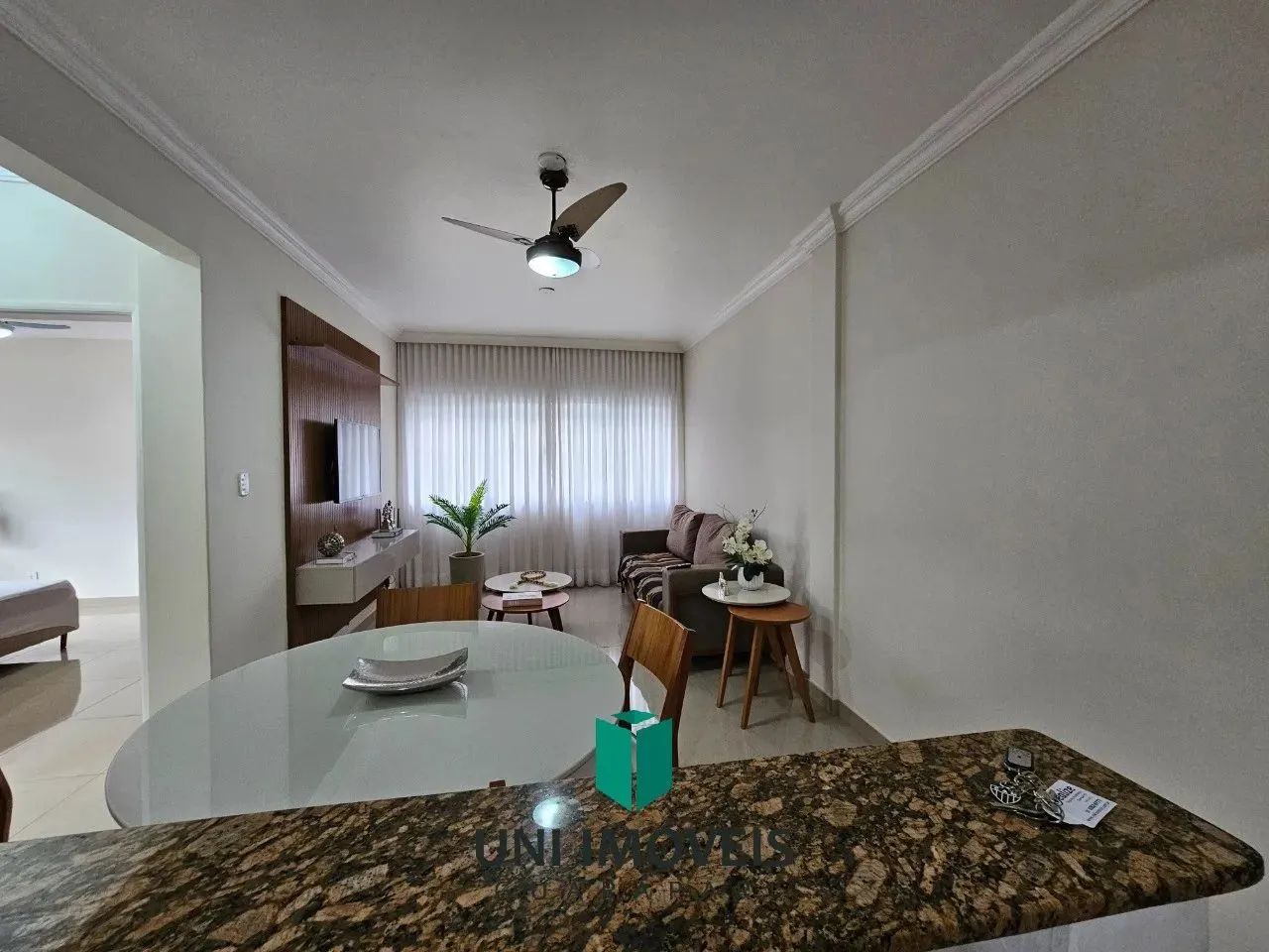 Oportunidade ! Apto mobiliado, 2 quartos/1 suíte , sala 2 ambientes , há 50 mts da Praia d - Foto 3