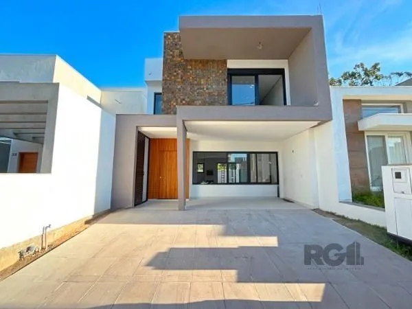 Casa Condominio em Porto Alegre, no bairro Ipanema, com 3 dormitório(s), à venda