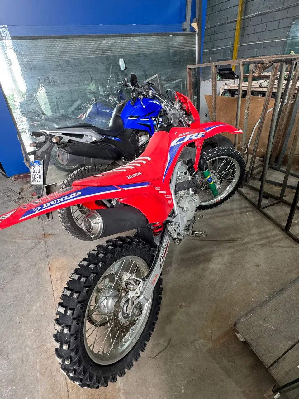 CRF muito nova único dono  - Foto 4