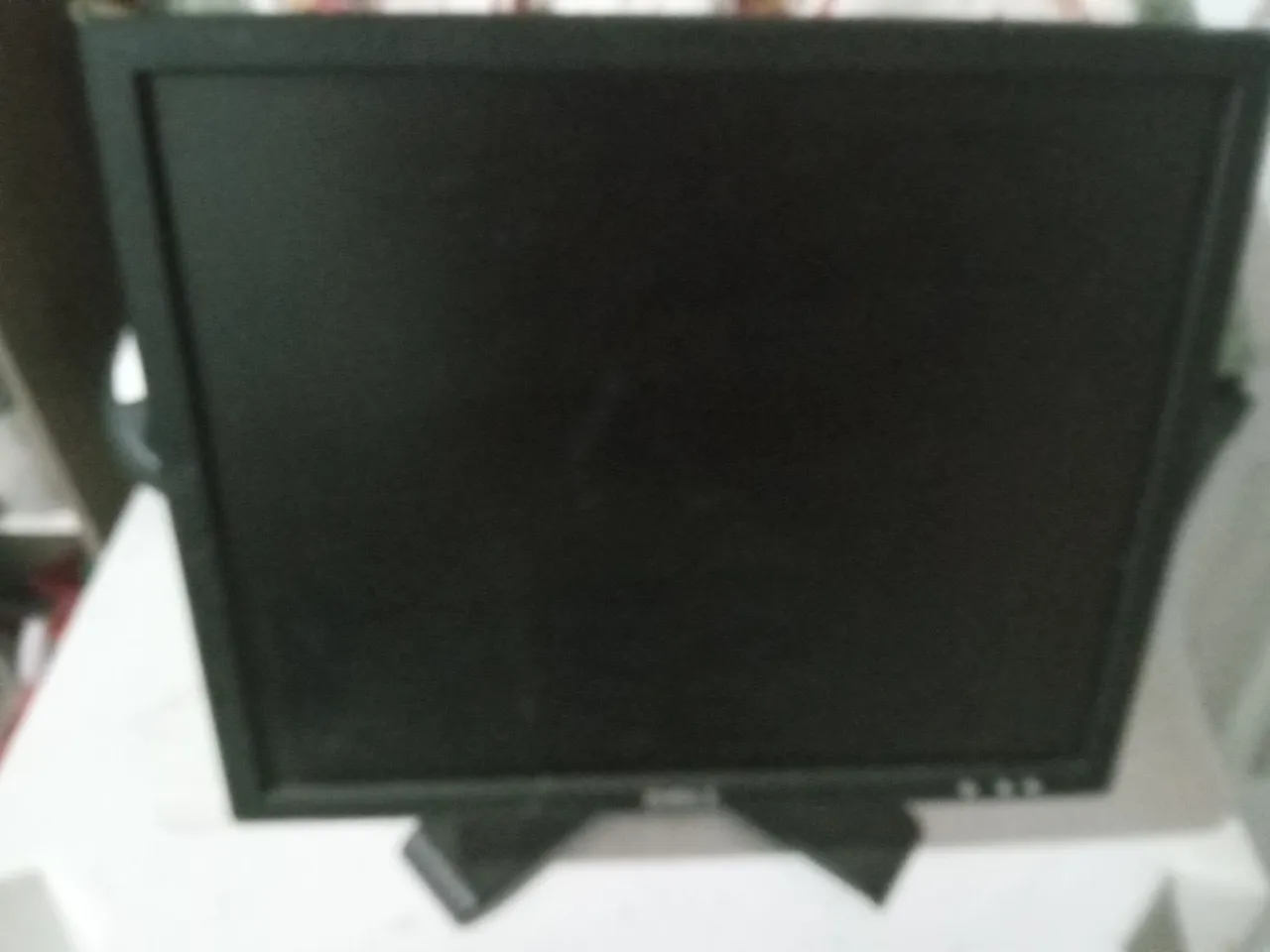 Monitor Dell usado