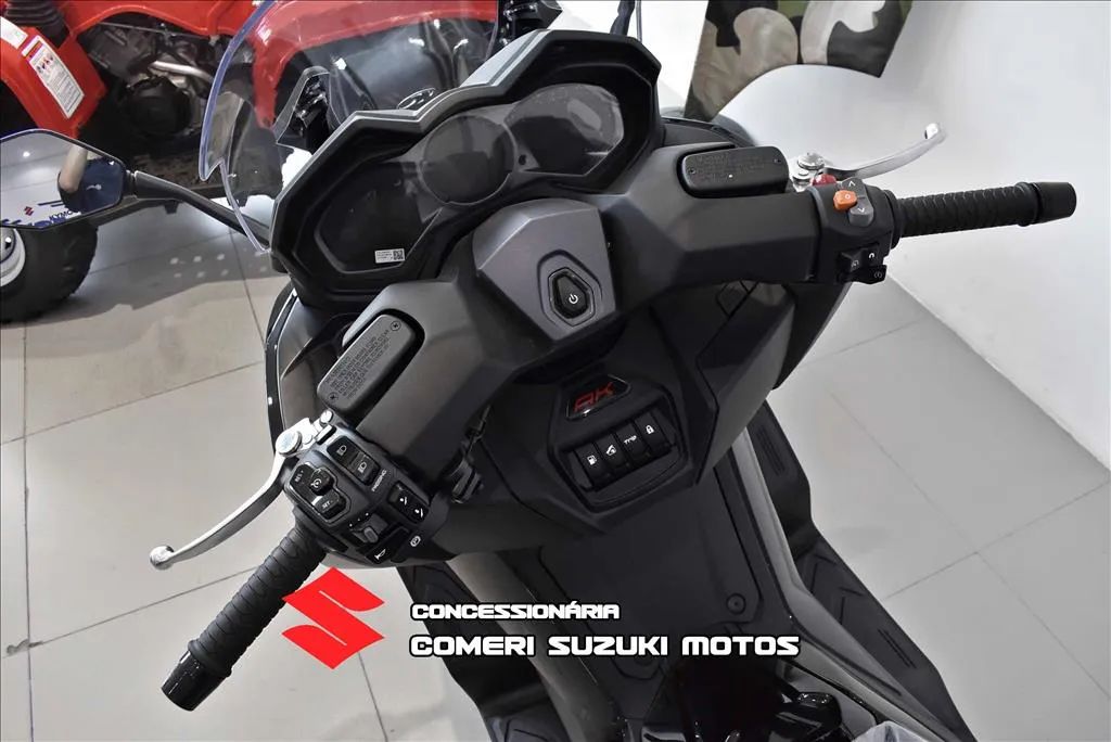 KYMCO AK 550I - Foto 3