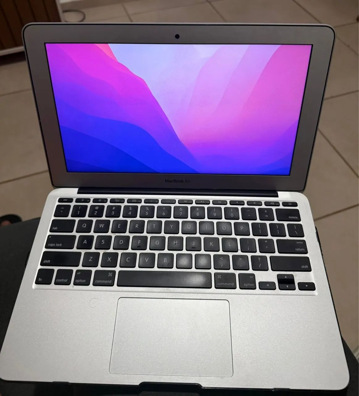 MacBook本体 Apple MacBook Air 11-inch MD711J/A Apple MacBook Air 本体 MacBook本体 Apple MacBook Air 11-inch