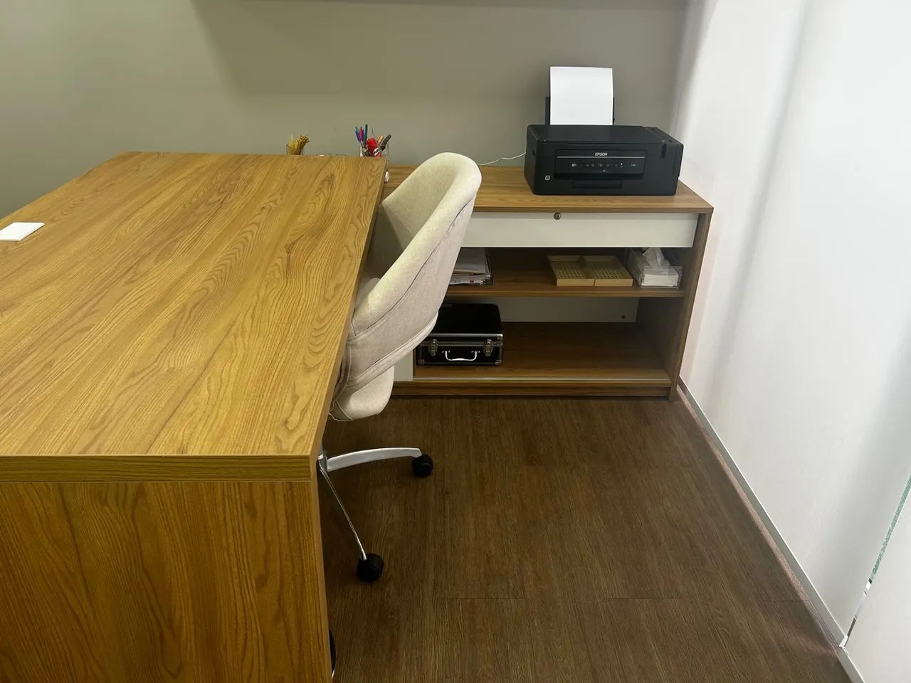 Mesa de Escritório com Armário - Tok Stok - Foto 3