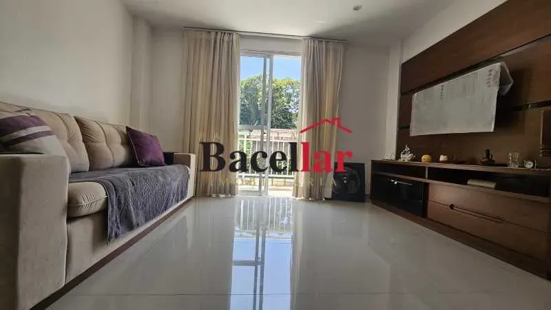 Casa em Condomínio Fechado com 2 Suítes, varanda e vaga à Venda na Tijuca!!! Próximo ao La