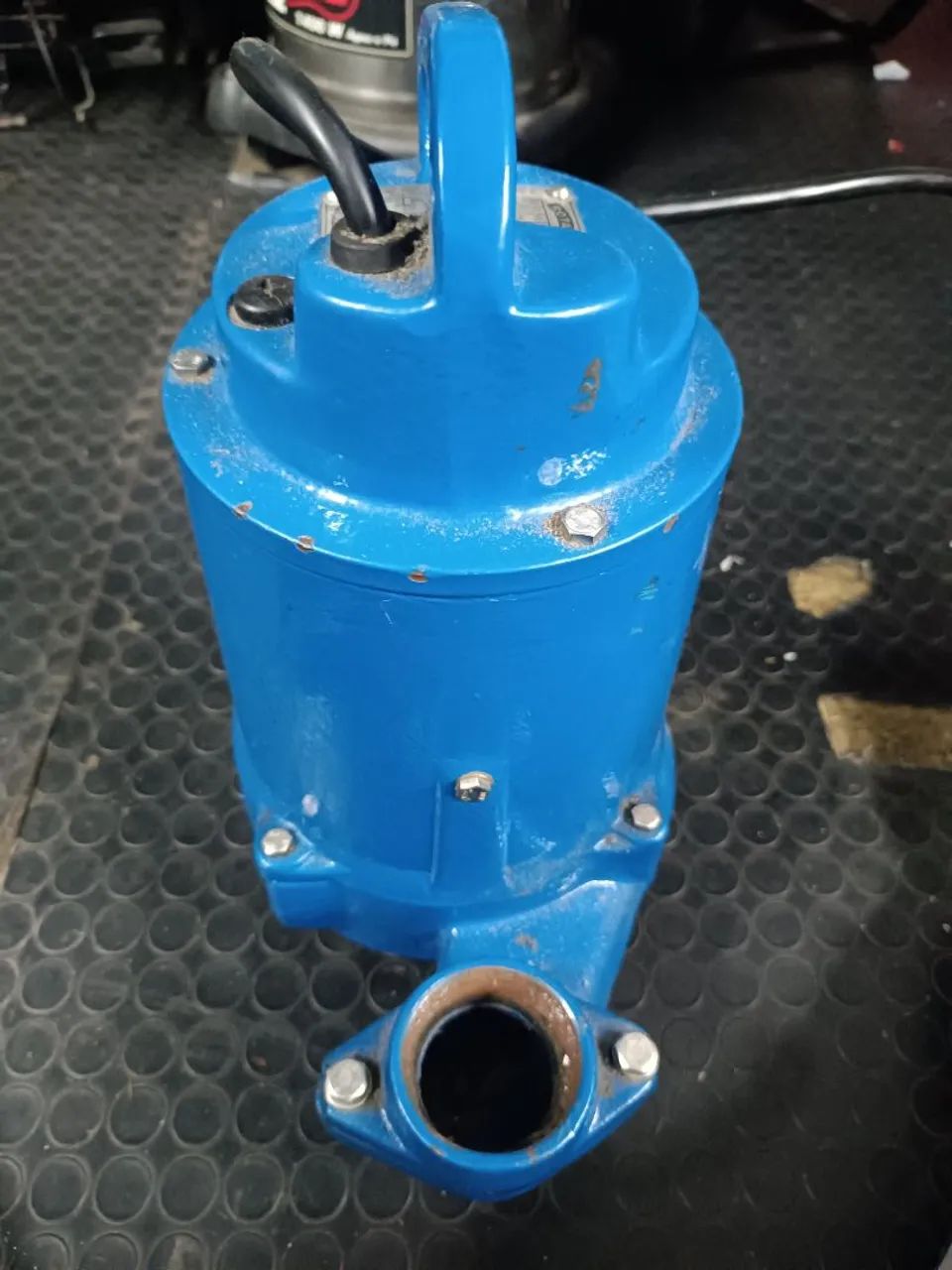 Bombas d'água: uma usada e uma nova - Foto 4