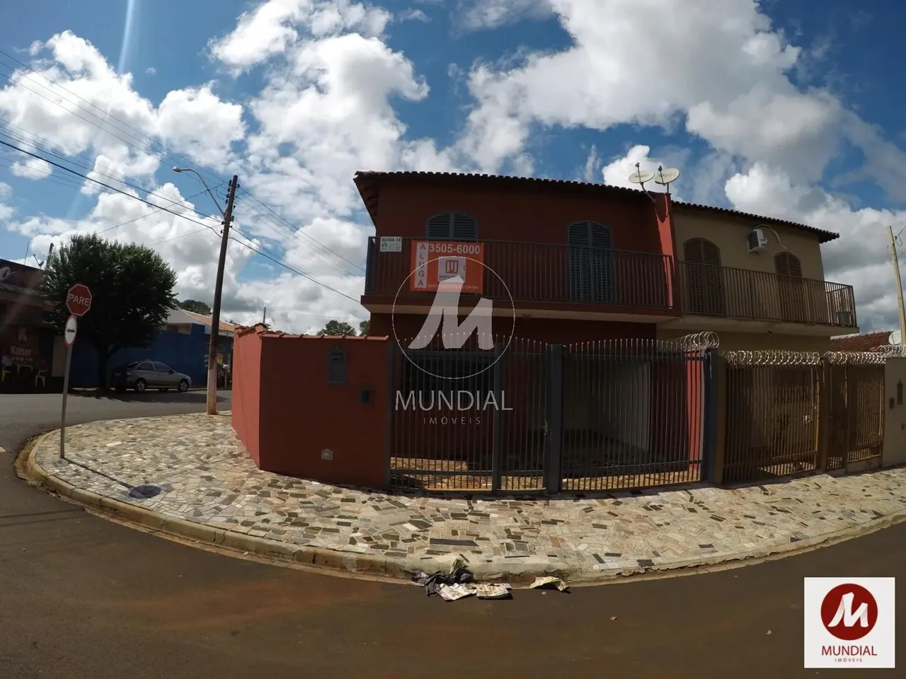 Casa (sobrado na rua) 3 dormitórios/suite, cozinha planejada