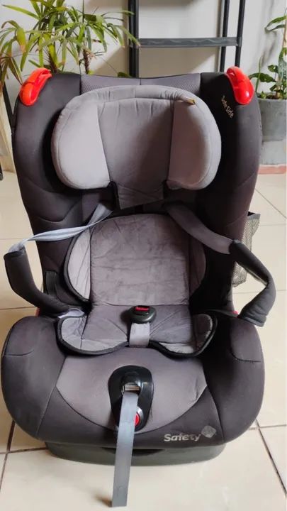 Vendo Cadeirinha de carro Safety 1st para bebê