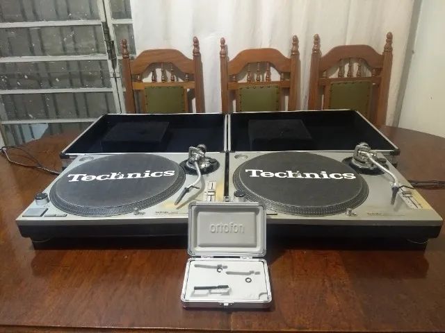 Par De Technics Sl 1200 Mk2 + Cases+feltros+ Agulhas Ortofon Cinza