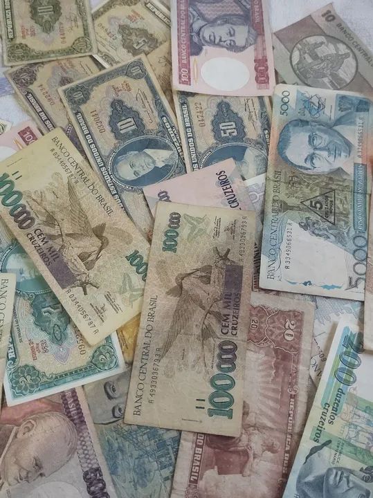 Coleção de Moedas Brasileiras e internacional - Antiguidades