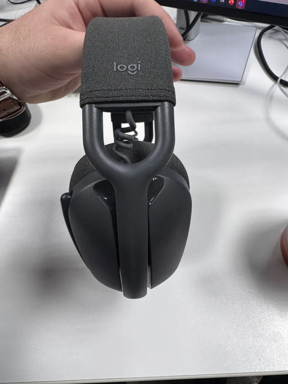 Fone de Ouvido Logitech Zone Vibe 100