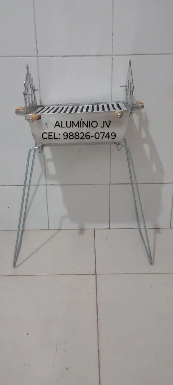 CHURRASQUEIRA GRANDE DE ALUMÍNIO COM SUPORTE LATERAL - Foto 2