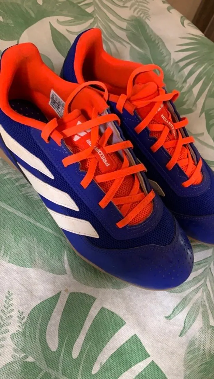 Chuteiras Adidas Predator - Azul e Laranja