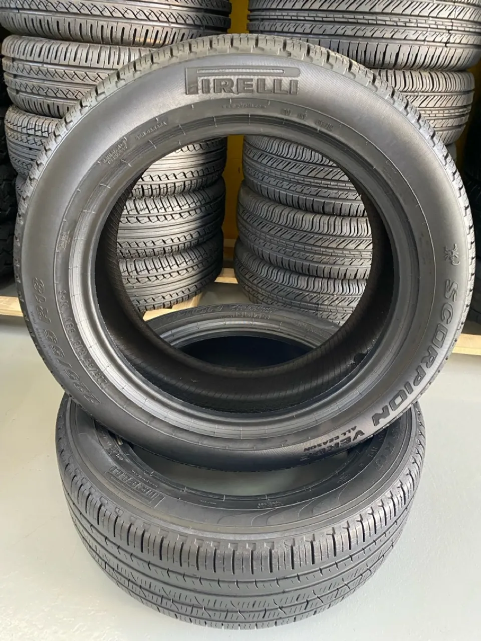 02 PNEUS 225/55/18 PIRELLI SCORPION VERDE SEMINOVOS