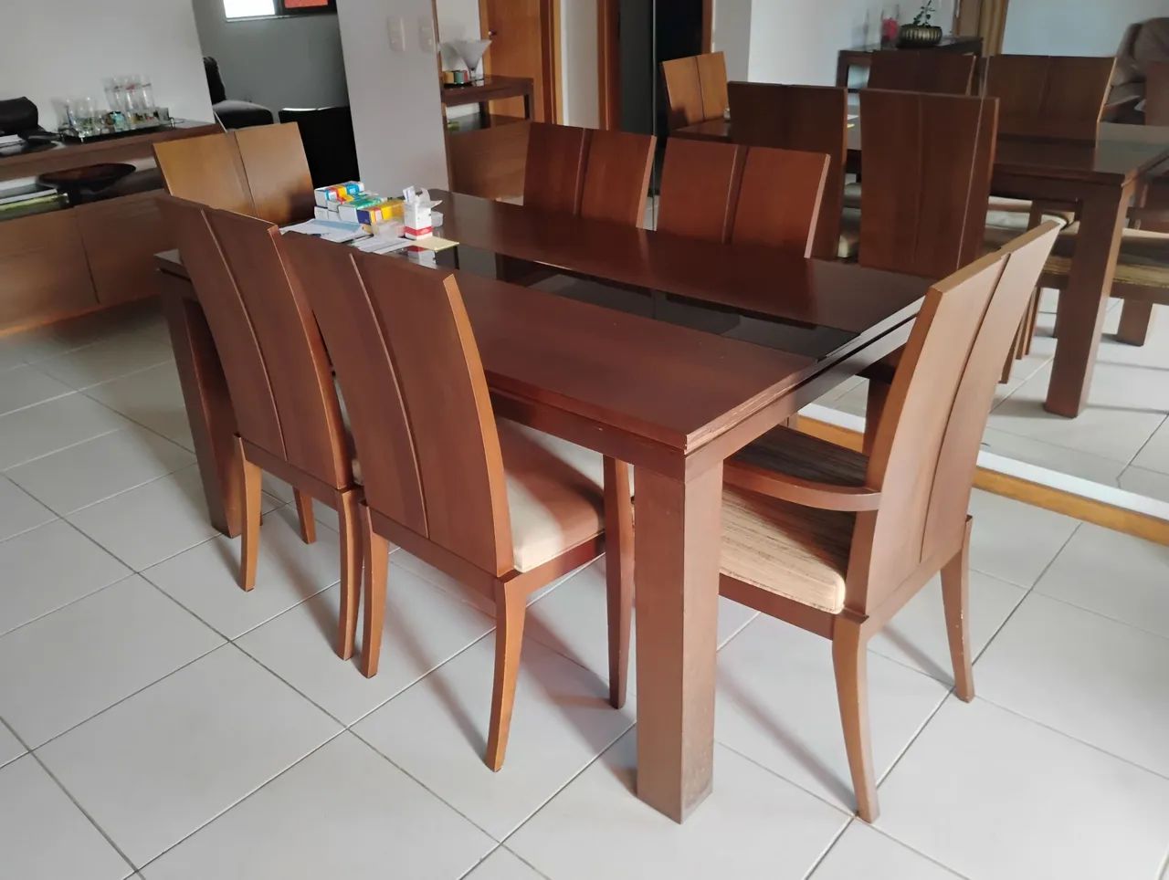 Mesa de Jantar em Madeira Maciça 6 lugares