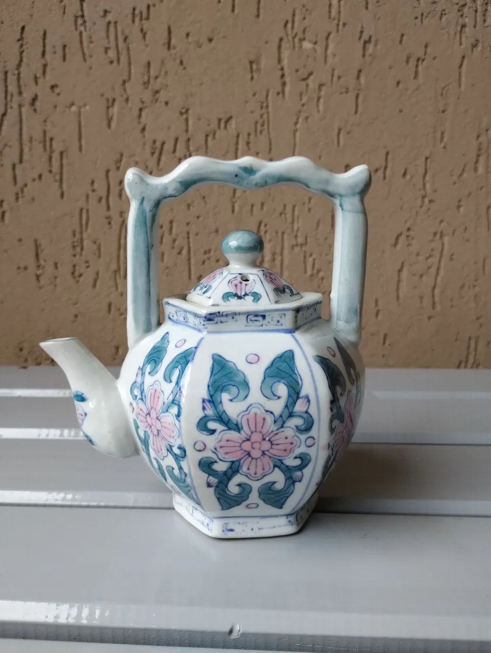 Chaleira enfeite estilo japonesa, em porcelana 