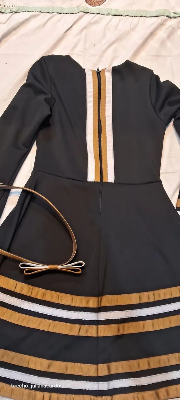 Vestido Bambola preto com dourado  - Foto 2