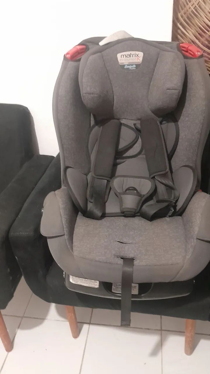 Cadeirinha de carro Matrix Evolution K - Cinza