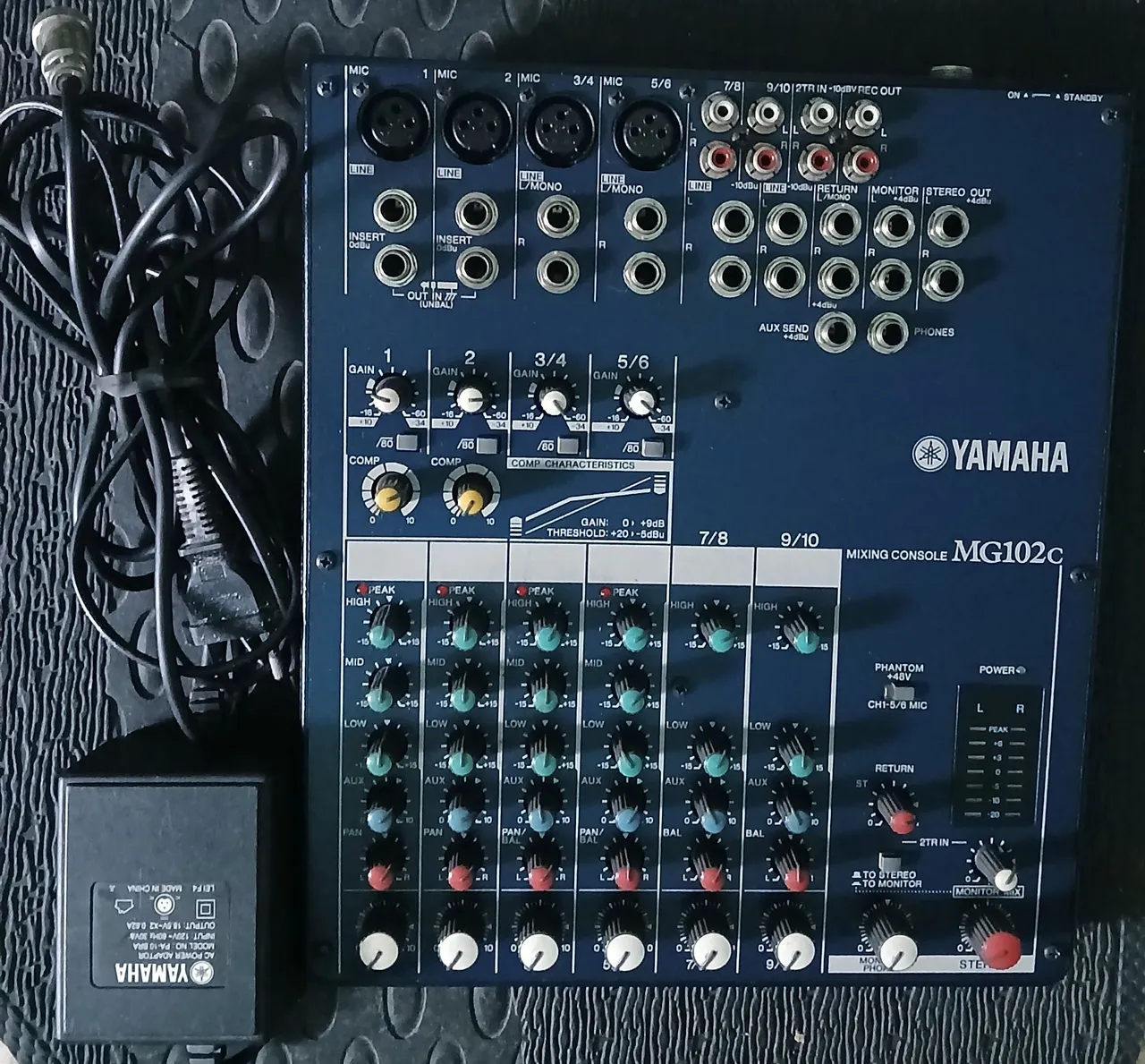 Mesa de Som Yamaha MG82CX +Fonte+Bolsa Novíssima - Equipamentos e