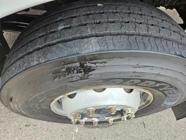 Iveco Hiway 440 6x2 Ano 2017 Teto Alto automático Suspensão Mola - Foto 6