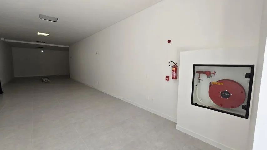 Locação Comercial - Sala com 65m² e 2 vagas  - Centro de Balneário Camboriú - Foto 4