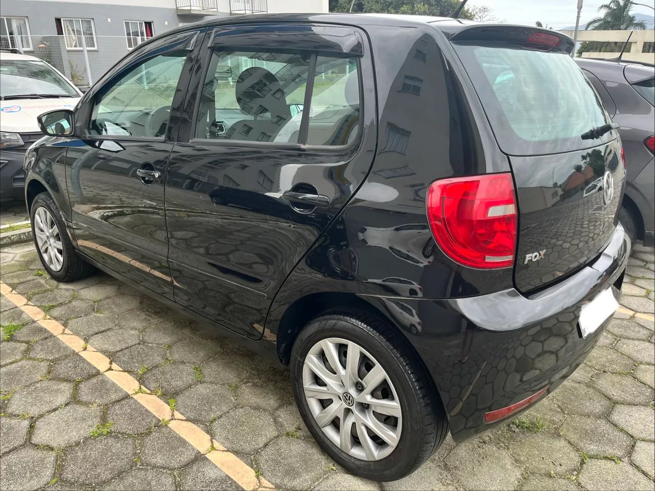 Volkswagen Fox 1.0 MI Total Flex 8V 5P 2013 - Foto 5