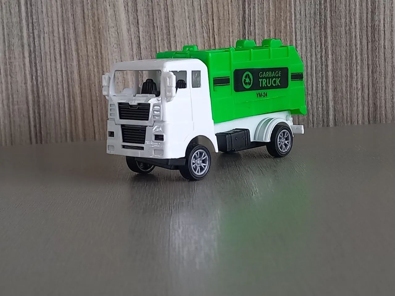 3 carrinhos para colecionar  - Foto 3