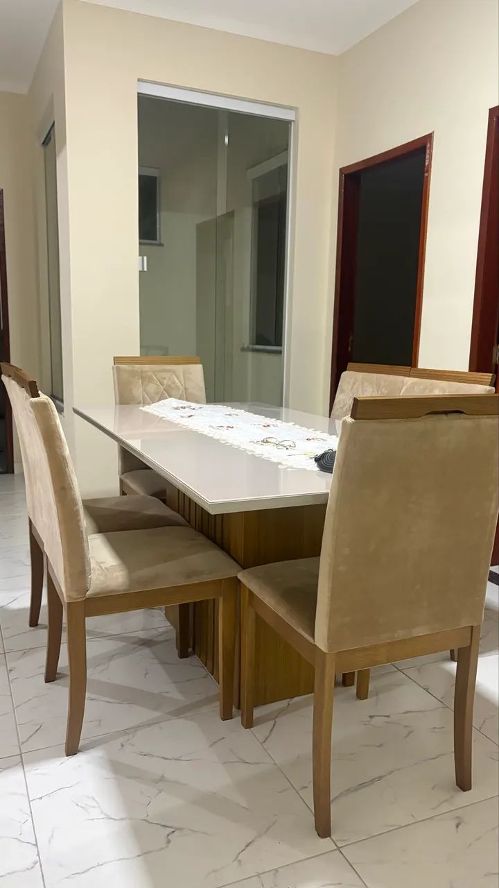 Mesa de jantar de madeira 6 cadeiras