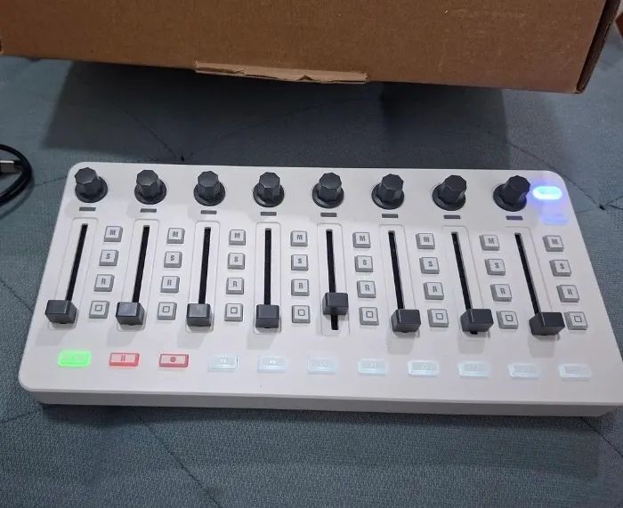 SMC-MIXER M-VAVE CONTROLADOR  - Foto 2