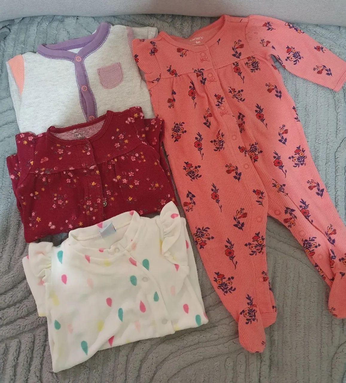 Roupas de criança - 3 a 12 meses