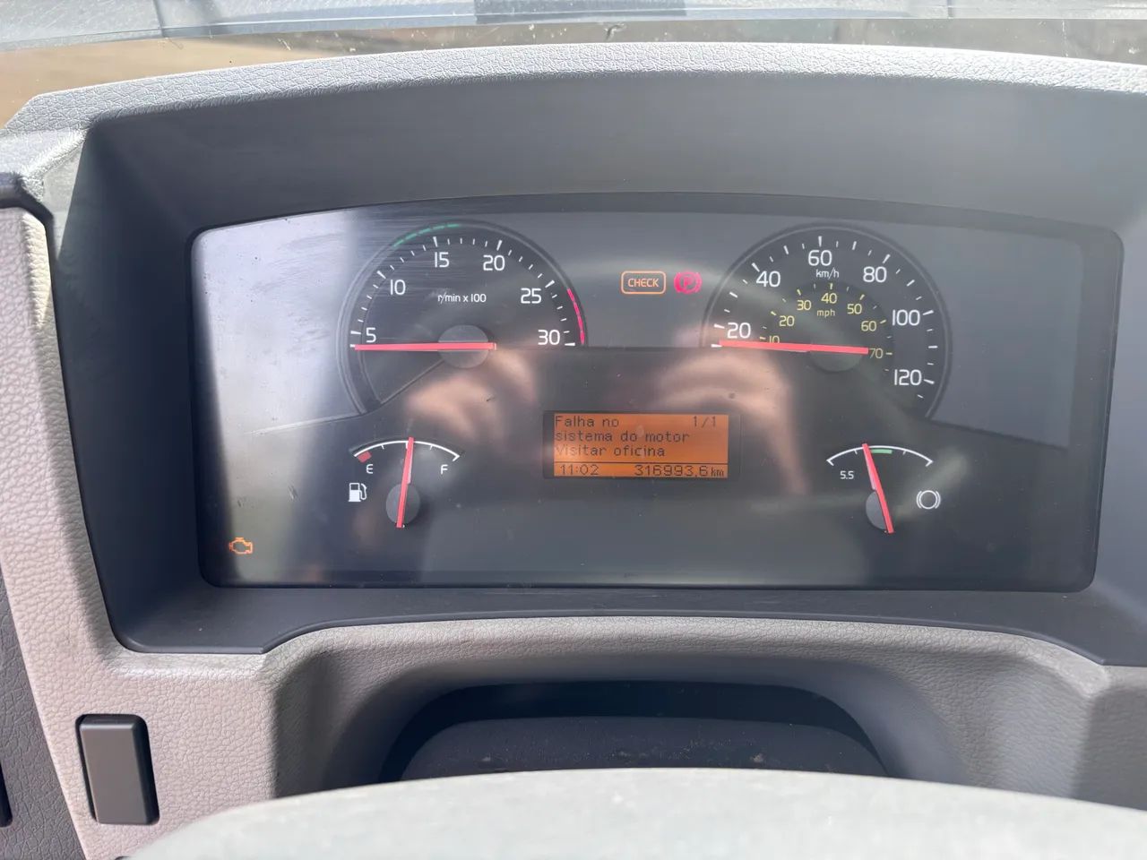Volvo VM 330 - Foto 4