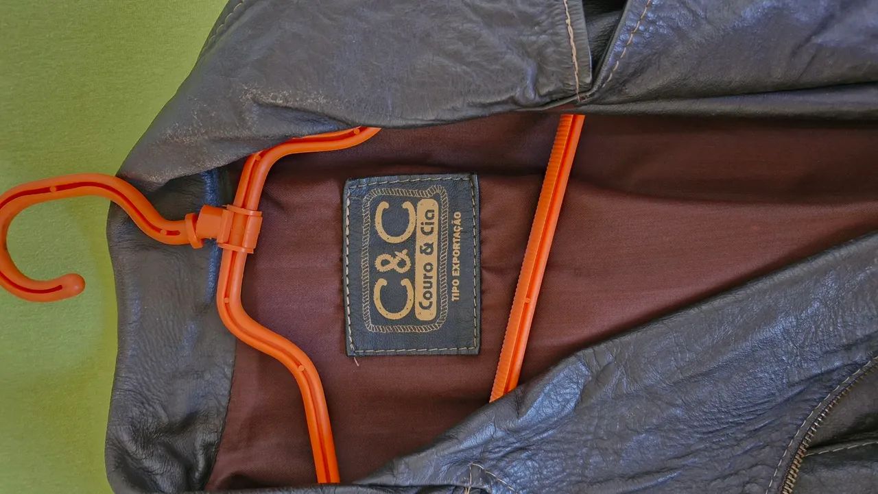 Vendo 2 Jaquetas de couro legítimo!  - Foto 3