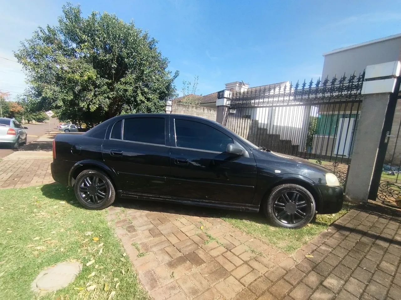 Chevrolet Astra Astra Sedan 2.0/ CD 2.0 MPFI 8V 4p Aut. 2004