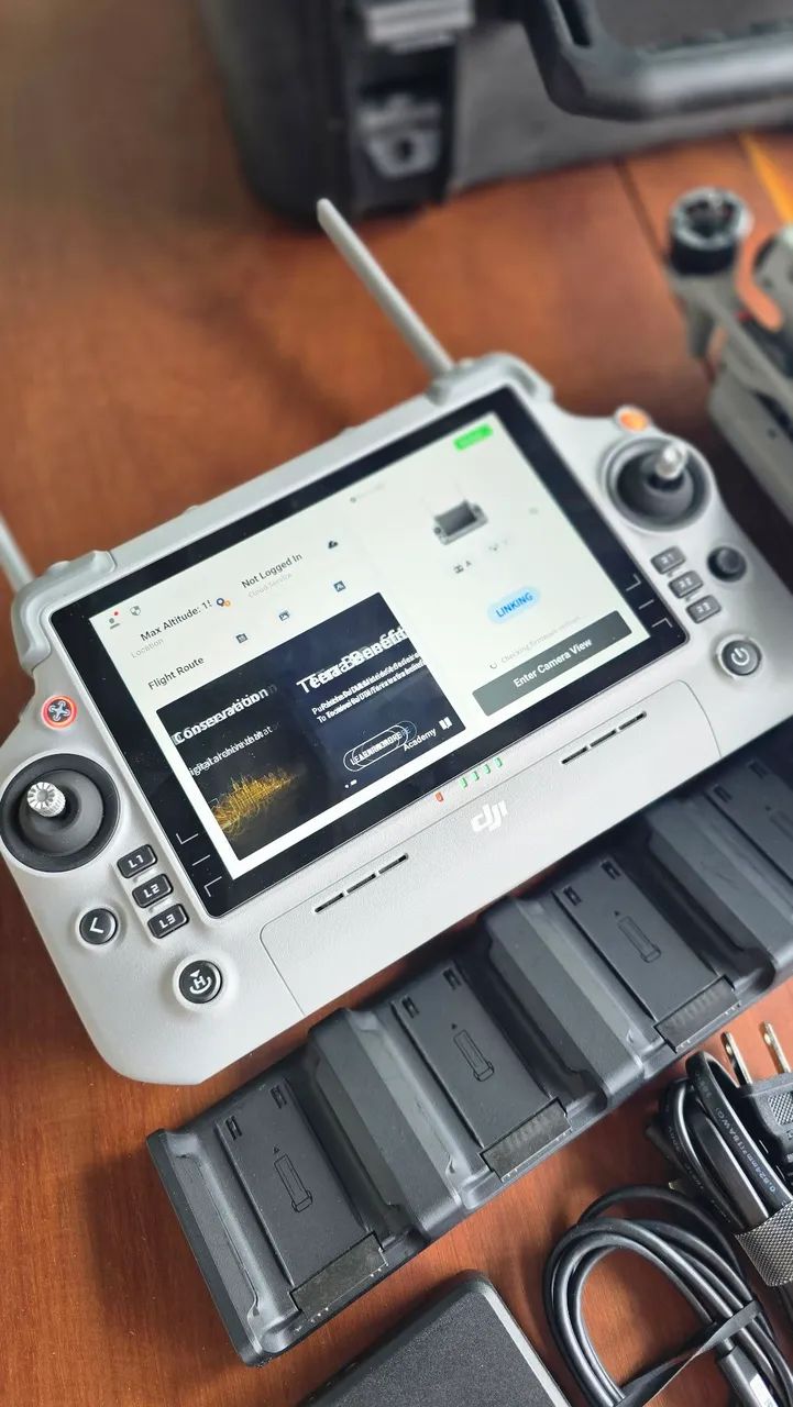 Drone DJI Matrice 4E Combo Flymore 3 Baterias - Foto 4