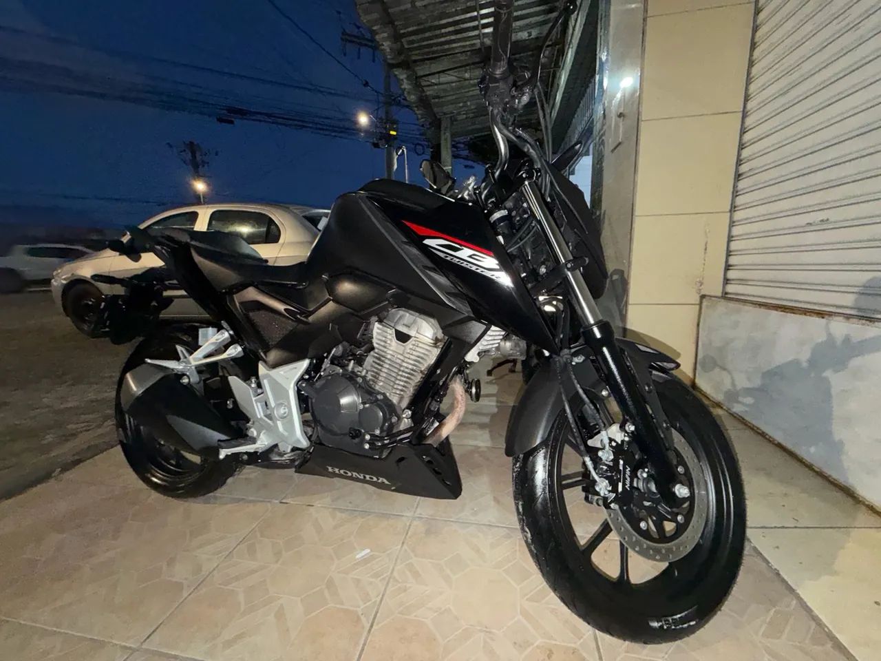 CB 300 - Foto 2