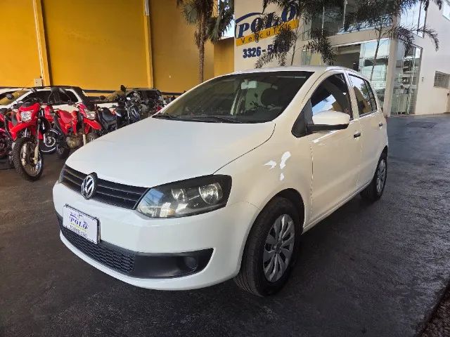 Volkswagen Fox Fox 1.0 Mi Total Flex 8V 5p 2014