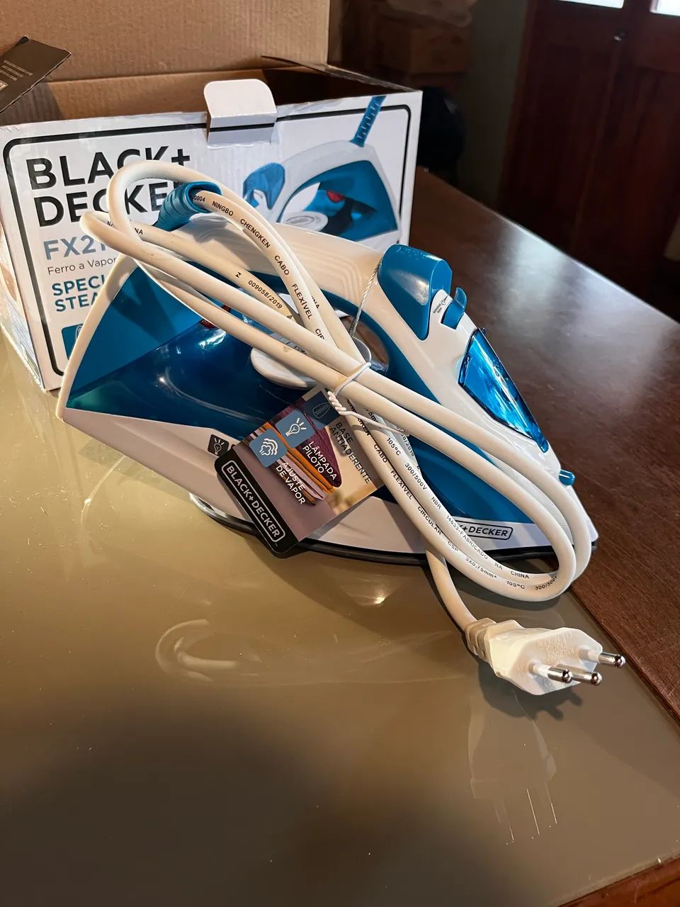 Ferro de passar roupas Black + Decker fx2100 - Foto 3