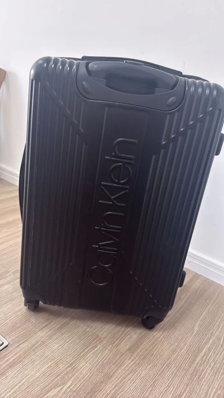 Mala Calvin Klein Grande 23kg - Usada 1 Vez - EUA - Foto 4