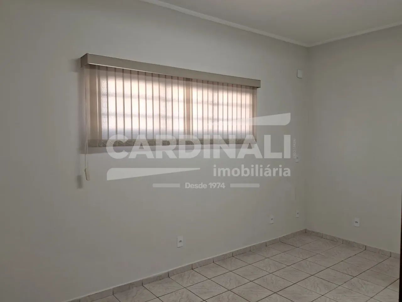 Sala comercial, localização privilegiada paralela da Via Expressa
