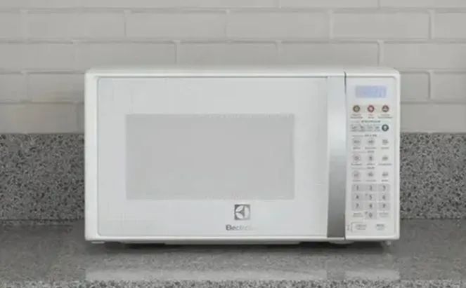 Microondas Eletrolux 20 litros