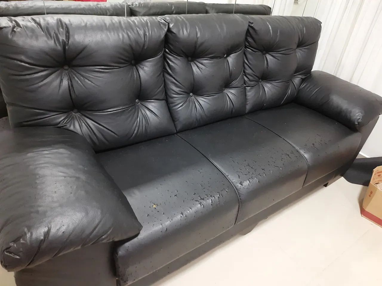 Vendo sofá 3 lugares - Foto 2