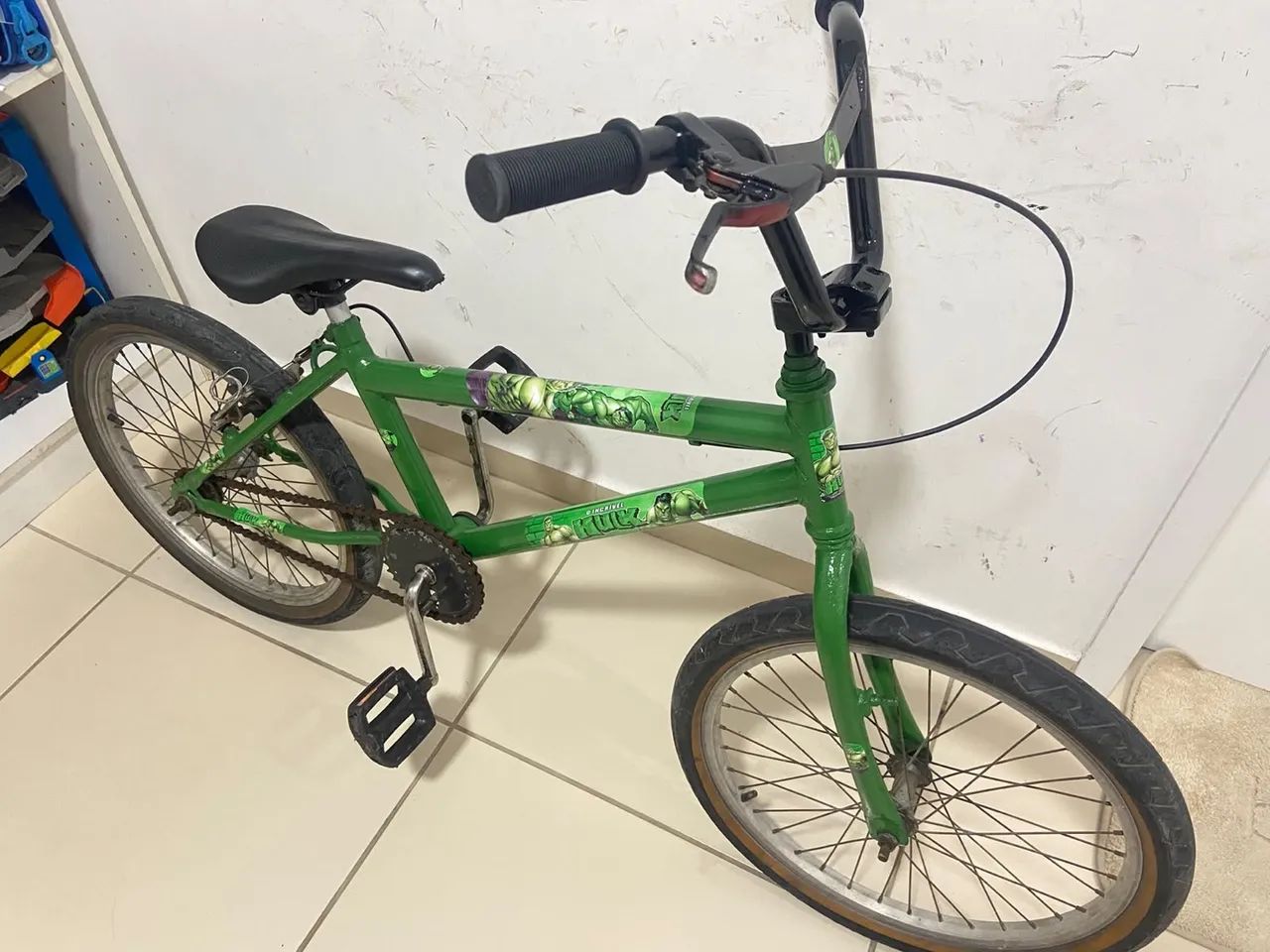 Bicicleta infantil aro 20 do Hulk  - Foto 4