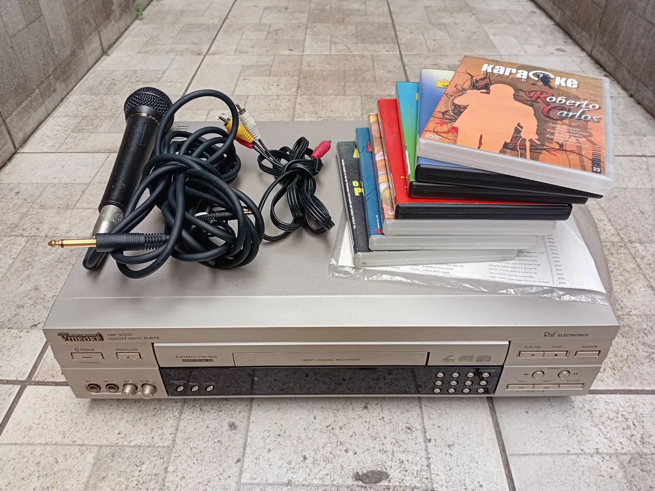 VIDEOKE KARAOKE RAF VMP 9000 COM MIC, CD MULTIOKE, CABO, FUNCIONANDO