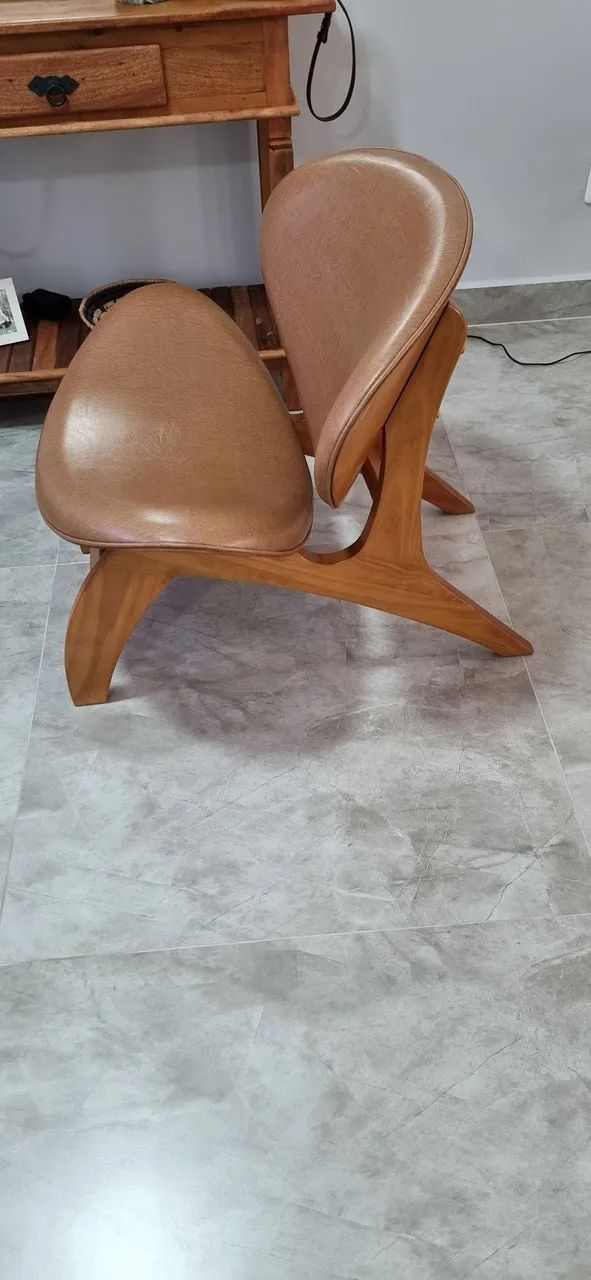 Poltrona de couro bege 76x80cm excelente estado - Foto 4