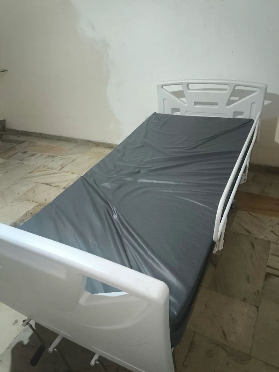 Cama Hospitalar 2 meses de uso - Foto 2