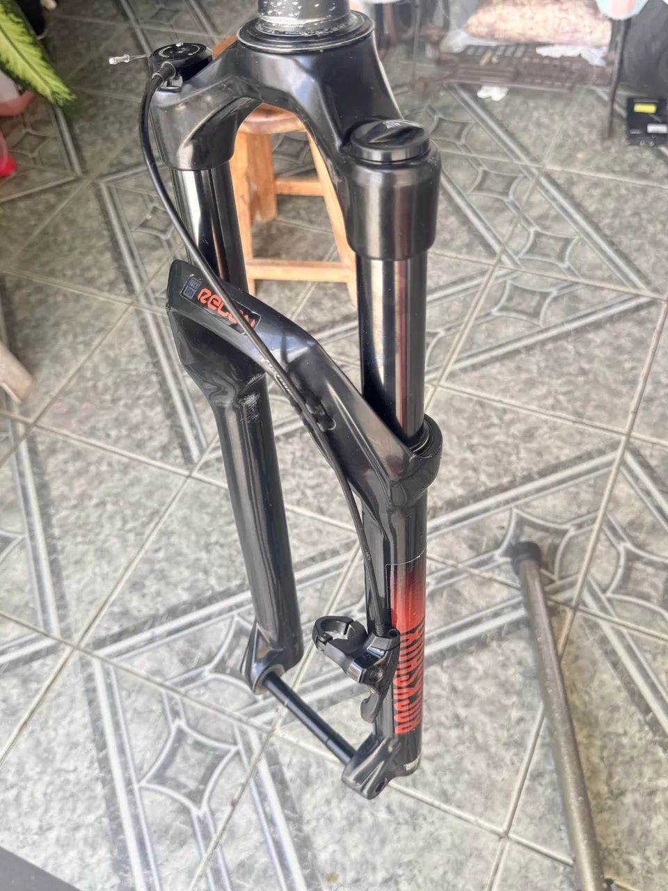 Suspensão rockshox recon boost 