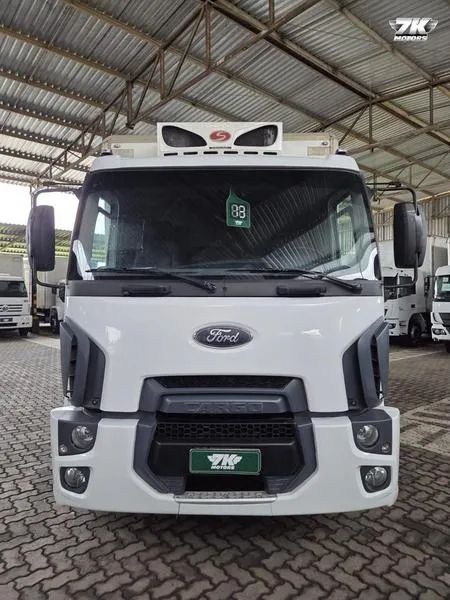 FORD CARGO 1319 2013