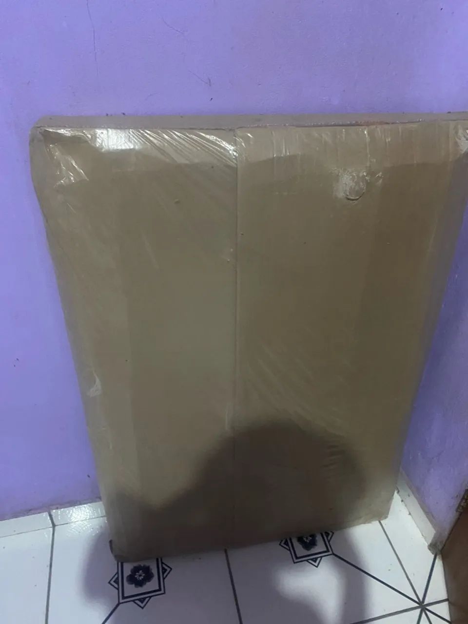 Mesa com 4 cadeiras nunca usada nem montada  - Foto 2