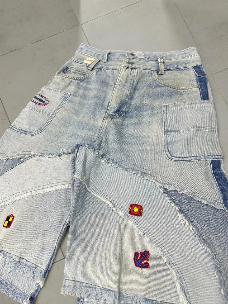 Bermuda Jeans Jorts Oversized - Customizada & Patchwork Autoral - Foto 3