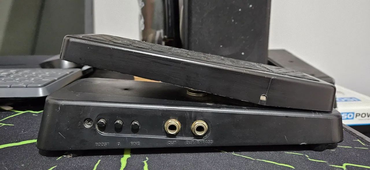 Pedal wah wah behringer hellbabe hb01 - Foto 2